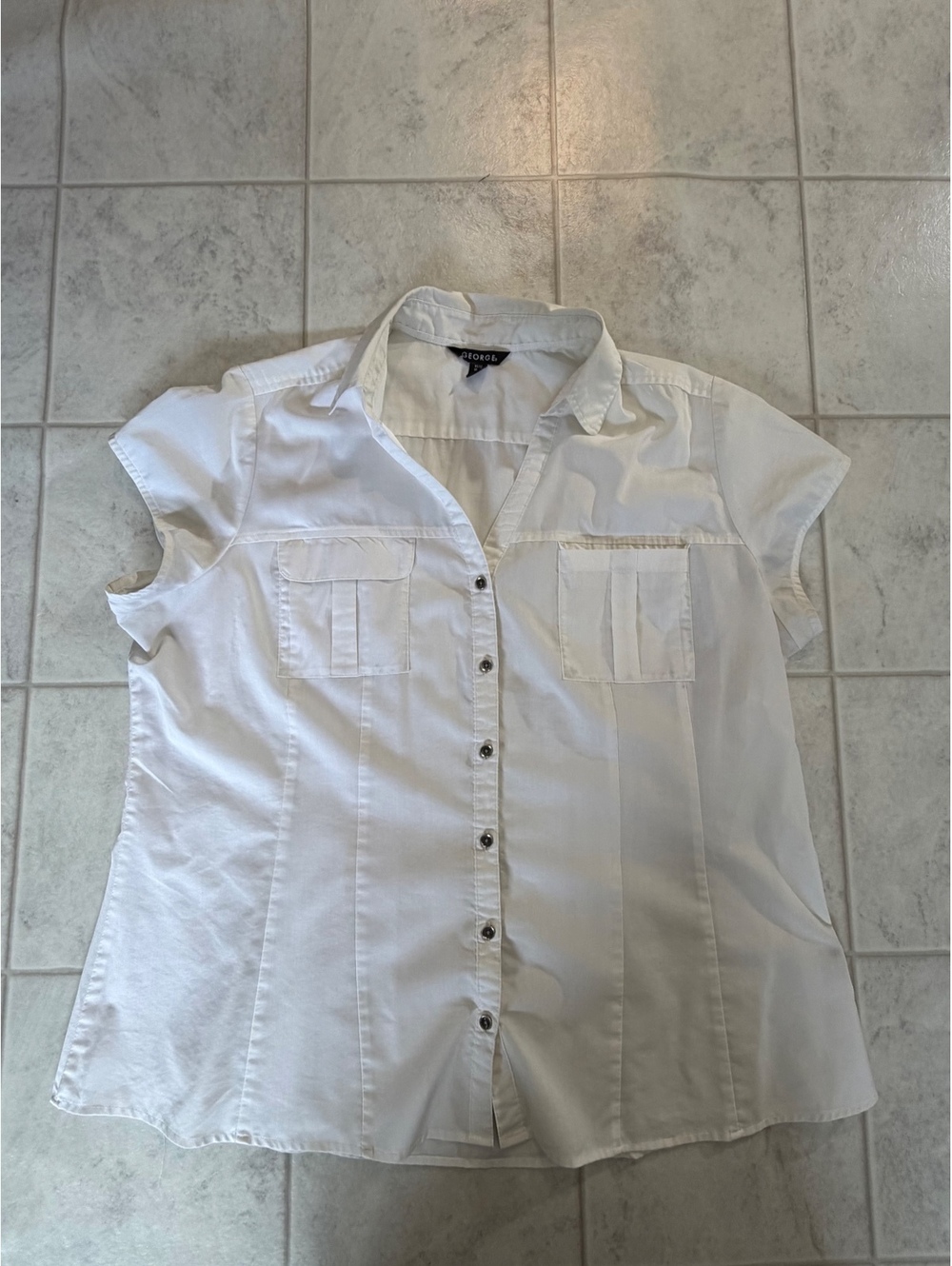 George white short sleeve button-front blouse